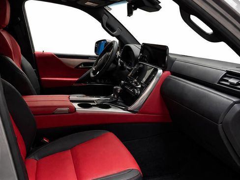 Used 2024 Lexus LX 600 F Sport image 5