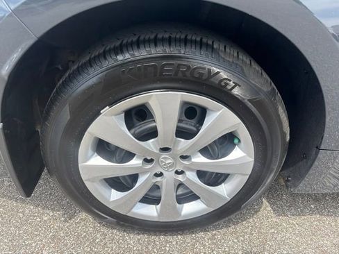 Used 2025 Toyota Corolla LE FWD image 10