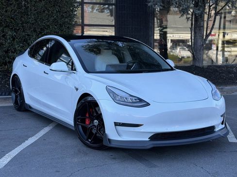 Used 2020 Tesla Model 3 Performance image 7
