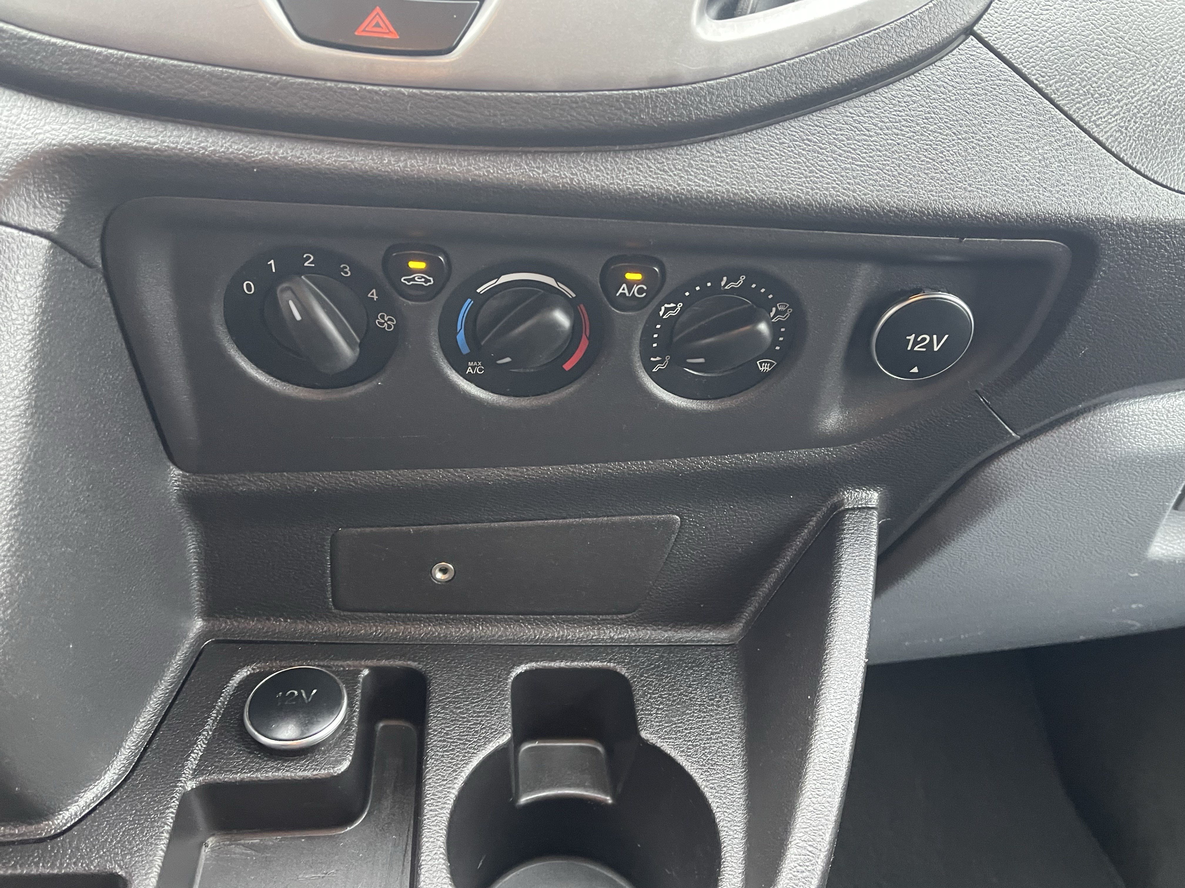 Used 2019 Ford Transit 350 XLT RWD image 25