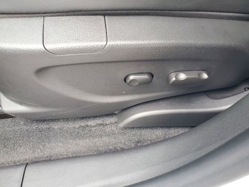 Used 2022 Buick Encore Preferred w/ Safety Package image 8