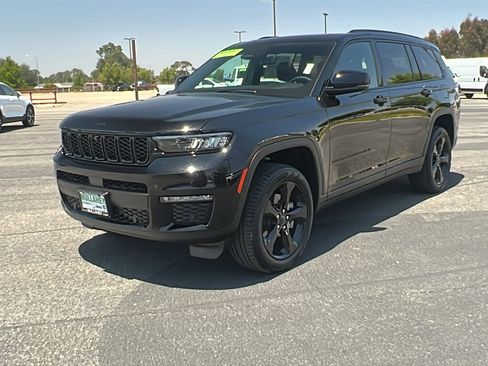 New 2025 Jeep Grand Cherokee L Limited w/ Luxury Tech Group II image 7