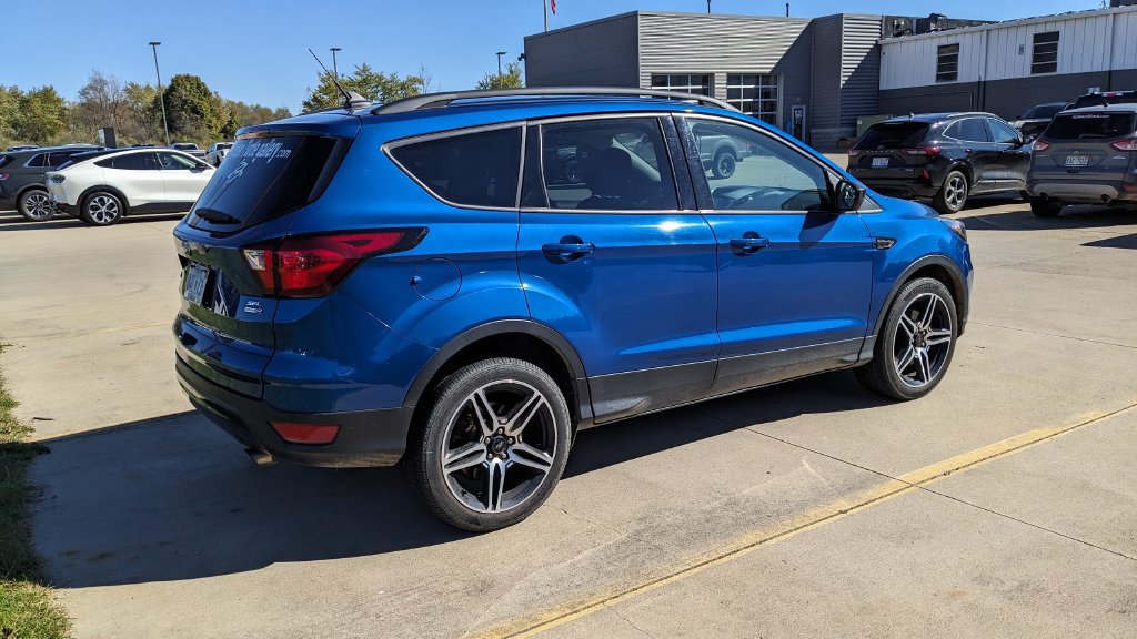 Used 2019 Ford Escape SEL AWD/4WD image 3