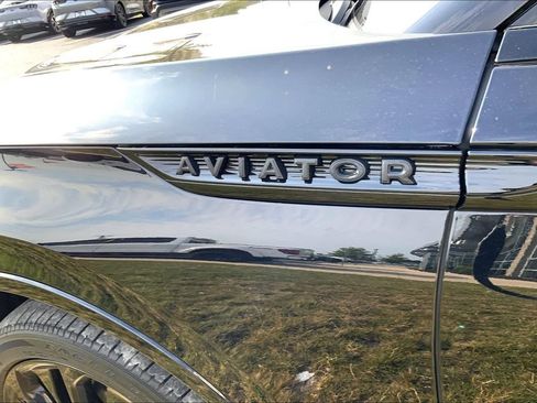 Used 2023 Lincoln Aviator Reserve w/ Equipment Group 201A AWD/4WD image 4