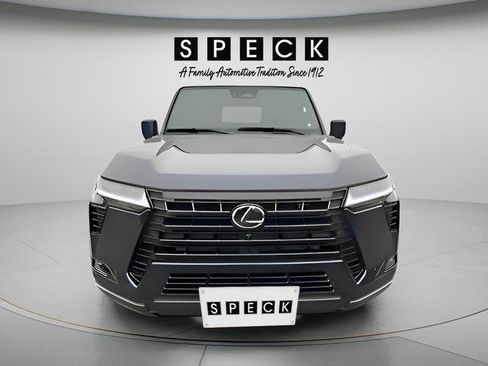 Used 2024 Lexus GX 550 w/ Accessory Package (Z1) AWD/4WD image 9