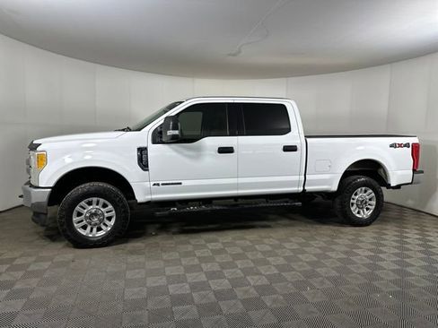 Used 2017 Ford F250 XLT image 6