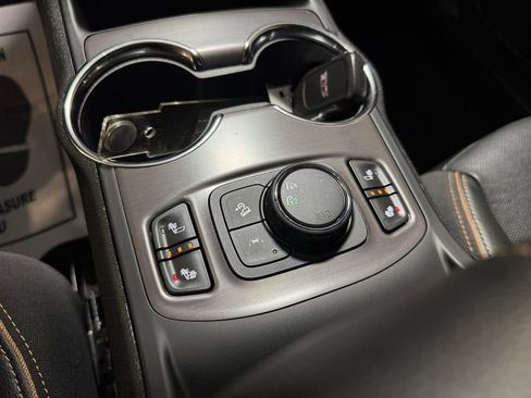 Used 2022 GMC Terrain AT4 w/ Infotainment Package II image 30