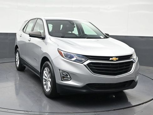 Used 2020 Chevrolet Equinox LS FWD image 8
