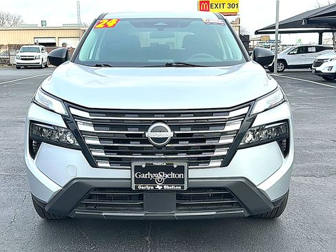 Used 2024 Nissan Rogue S image 11