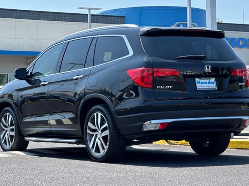 Used 2016 Honda Pilot Touring image 3