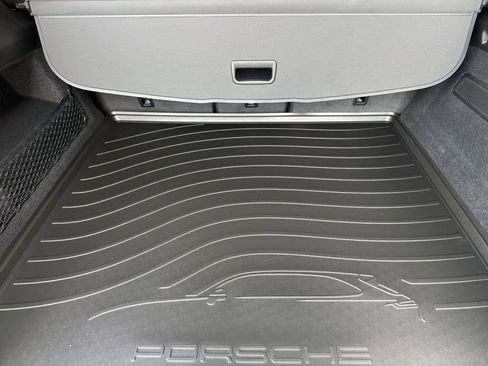 Certified 2025 Porsche Cayenne image 17