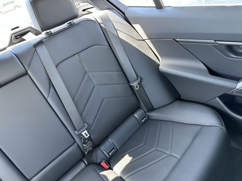 New 2026 BMW 550e xDrive image 19