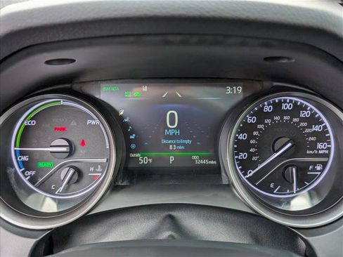 Used 2022 Toyota Camry XSE image 11