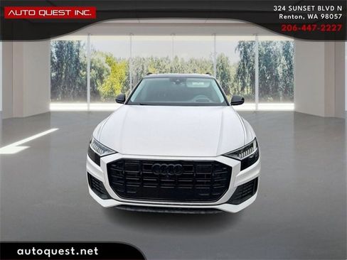 Used 2019 Audi Q8 Prestige w/ Luxury Package image 2