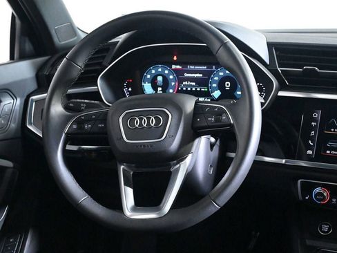Certified 2025 Audi Q3 2.0T Premium w/ Convenience Package AWD/4WD image 10