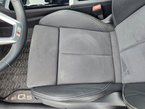Used 2022 Audi Q5 e Prestige AWD/4WD image 14