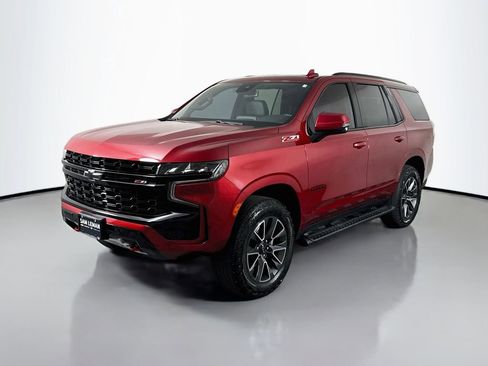 Used 2023 Chevrolet Tahoe Z71 w/ Luxury Package AWD/4WD image 3