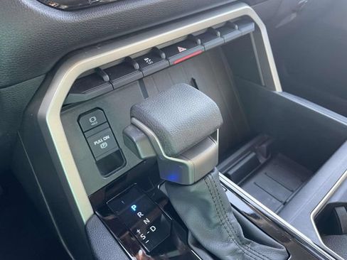 Used 2023 Toyota Tundra SR5 w/ SR5 Convenience Package AWD/4WD image 41