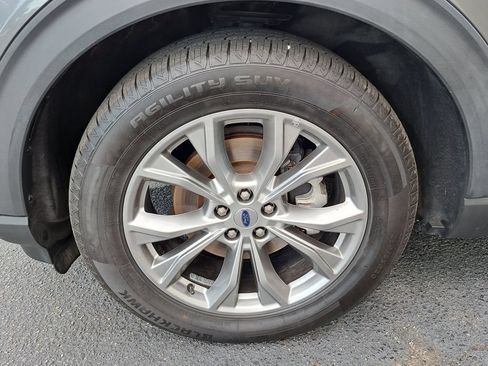 Used 2023 Ford Explorer Limited AWD/4WD image 16