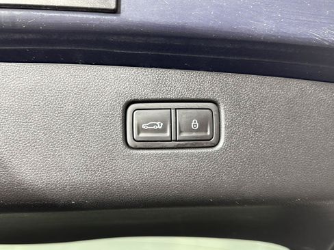 Used 2025 Genesis GV70 3.5T Sport AWD/4WD image 27
