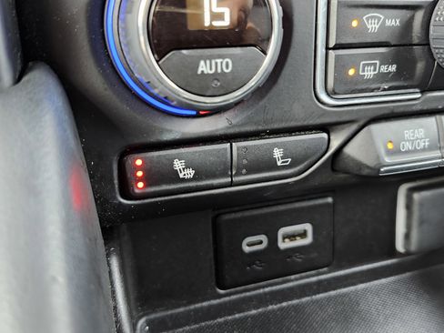 Used 2024 Chevrolet Tahoe LT image 8