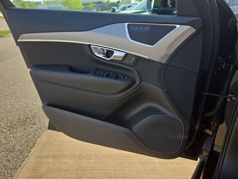 Used 2024 Volvo XC90 B5 Core image 22