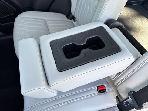 New 2026 Mitsubishi Outlander SEL FWD image 22