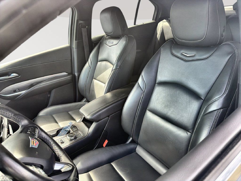 Used 2025 Cadillac XT4 Premium Luxury AWD/4WD image 13