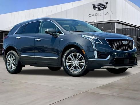 Used 2021 Cadillac XT5 Premium Luxury FWD image 2