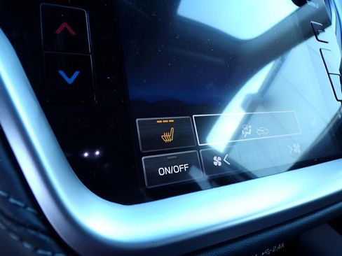 Certified 2025 Subaru Outback Premium image 23