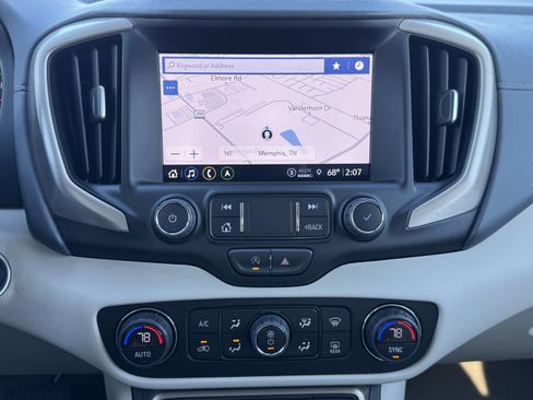 Used 2022 GMC Terrain Denali w/ Denali Premium Package image 11