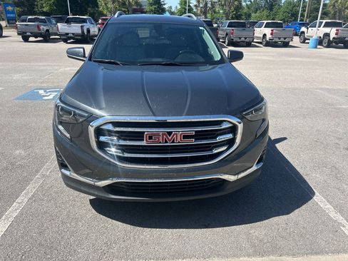 Used 2018 GMC Terrain SLT w/ Preferred Package FWD image 2