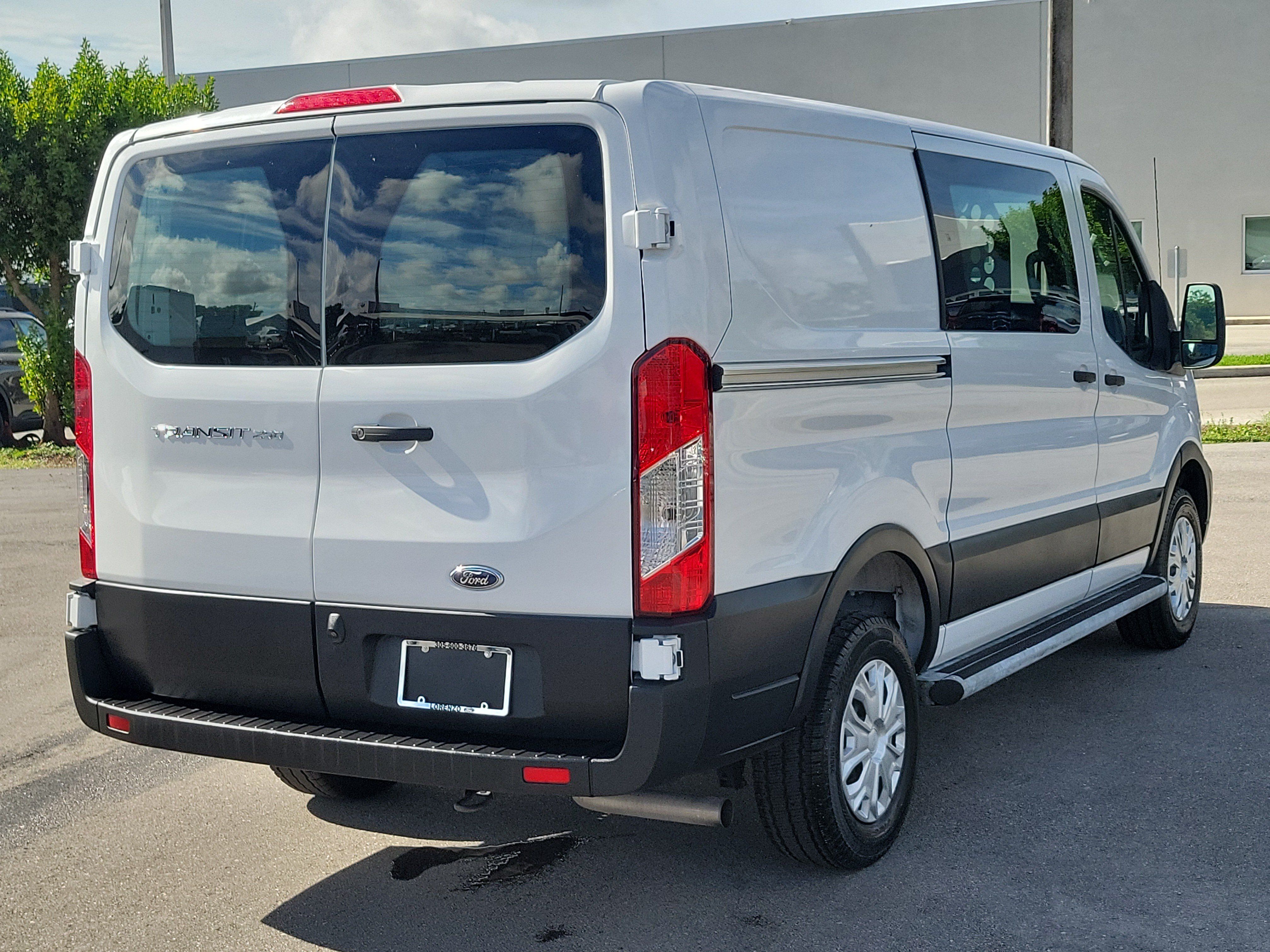Used 2025 Ford Transit 250 Low Roof w/ Exterior Upgrade Package RWD image 5