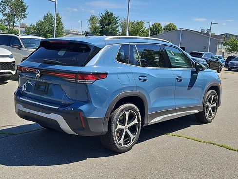 New 2026 Volkswagen Tiguan SE AWD/4WD image 3