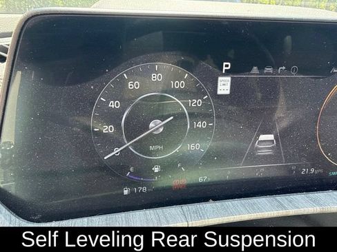 Used 2024 Kia Telluride SX w/ Towing Package AWD/4WD image 18