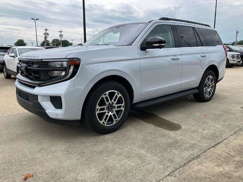 Certified 2025 Ford Expedition Active AWD/4WD image 1