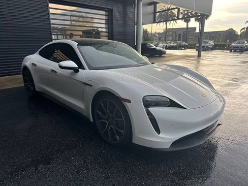 Used 2022 Porsche Taycan RWD image 5