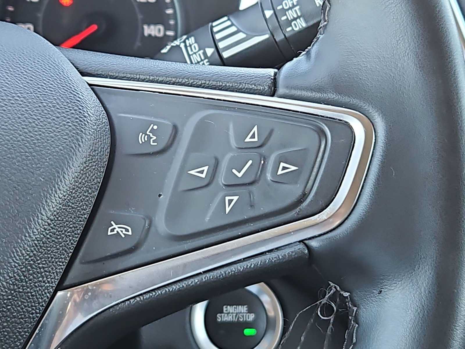 Used 2024 Chevrolet Equinox LT FWD image 20