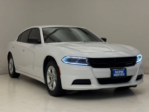 Used 2023 Dodge Charger SXT RWD image 4