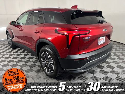 Used 2024 Chevrolet Blazer EV LT AWD/4WD image 10