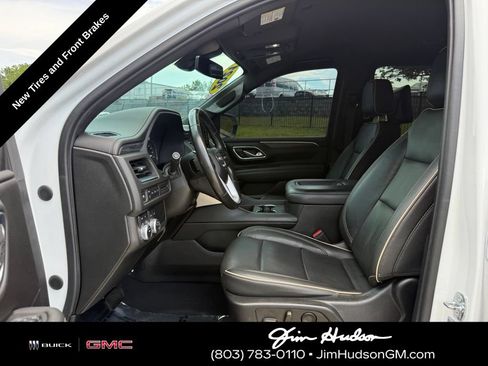 Used 2021 GMC Yukon SLT w/ Rear Media and Nav Package AWD/4WD image 24
