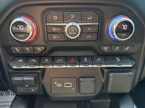 Used 2021 GMC Sierra 1500 AT4 w/ AT4 Premium Package AWD/4WD image 24
