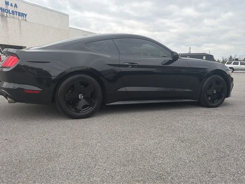 Used 2015 Ford Mustang Coupe image 11