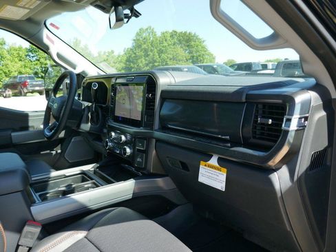 New 2026 Ford F250 Lariat w/ Black Appearance Package AWD/4WD image 11