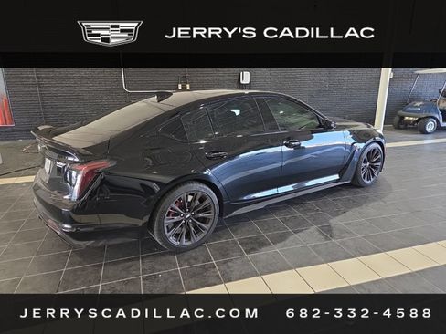 Used 2024 Cadillac CT5 V Blackwing w/ Carbon Fiber Package 2 RWD image 7