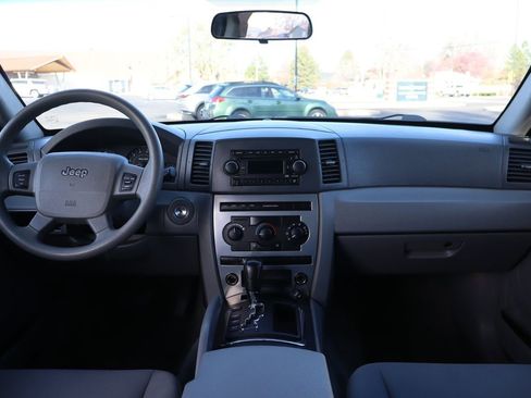 Used 2006 Jeep Grand Cherokee Laredo image 16