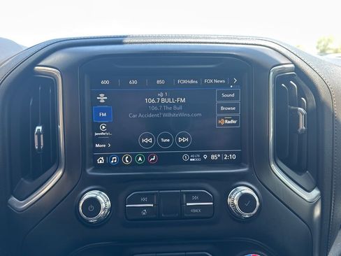 Used 2021 GMC Sierra 1500 AT4 w/ AT4 Premium Package AWD/4WD image 3