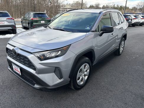 Used 2019 Toyota RAV4 LE image 2