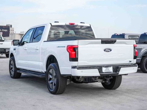 Used 2025 Ford F150 Lightning Flash AWD/4WD image 8