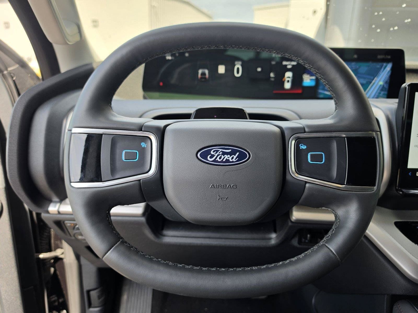 Used 2025 Ford Expedition Max Active AWD/4WD image 27